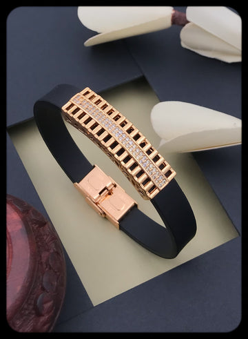 Izzard Gold Plated Loose Bracelet