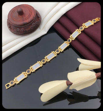 Adele’s Gold Plated Unisex Loose Bracelet