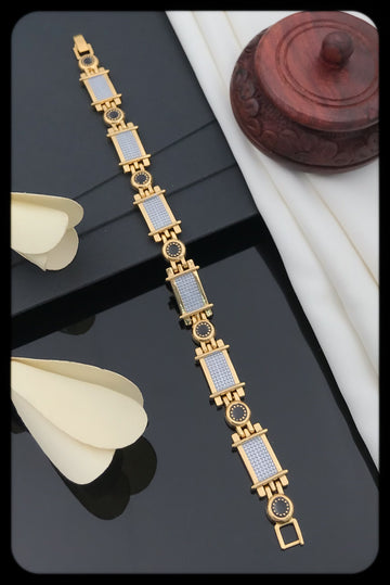 Adele’s Gold Plated Unisex Loose Bracelet